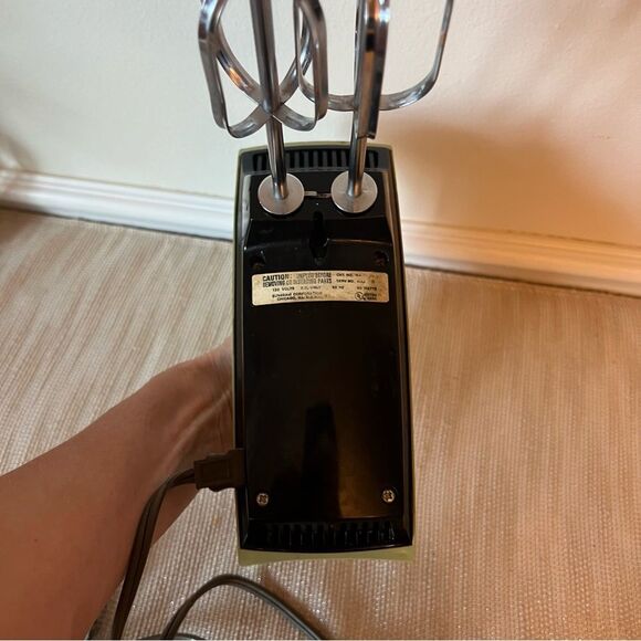 Vintage Sunbeam Mixmaster 5 Speed Electric Hand Mixer Model H-AL AVACADO GREEN - Picture 12 of 13